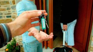 Vacances et week-ends : quelle assurance habitation choisir pour un échange de maison réussi ?